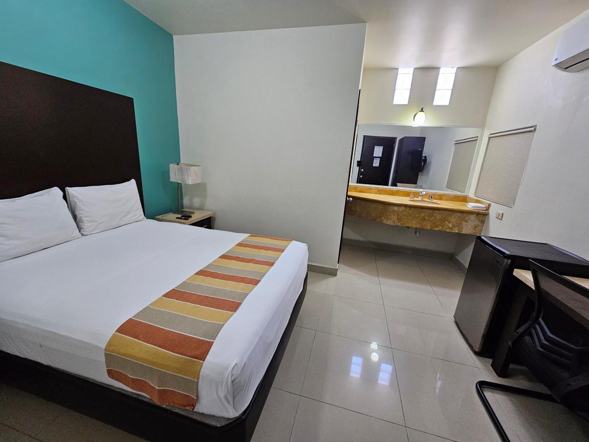 Hotel Maria Elena Cabo San Lucas Exteriör bild