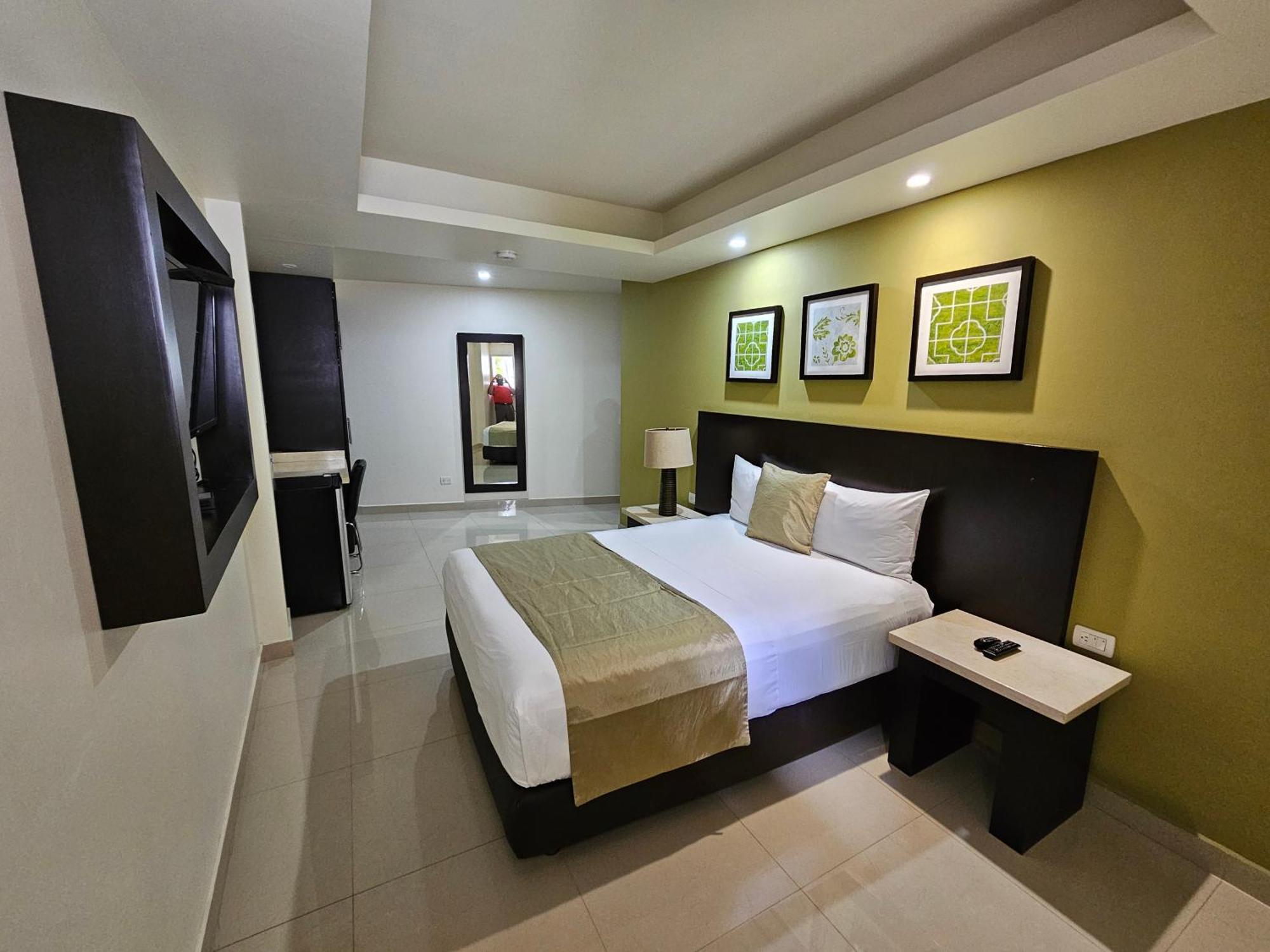 Hotel Maria Elena Cabo San Lucas Exteriör bild