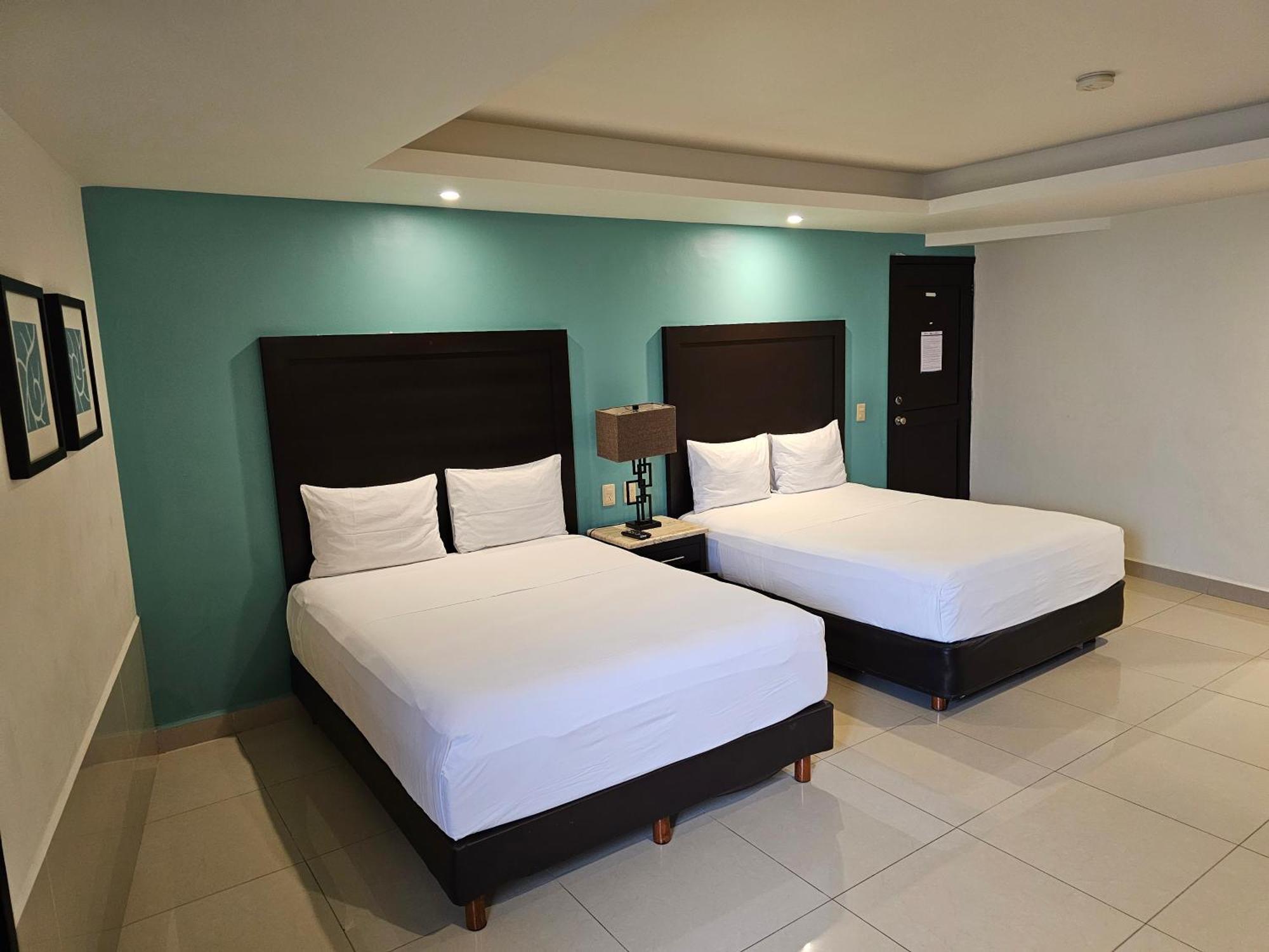 Hotel Maria Elena Cabo San Lucas Exteriör bild