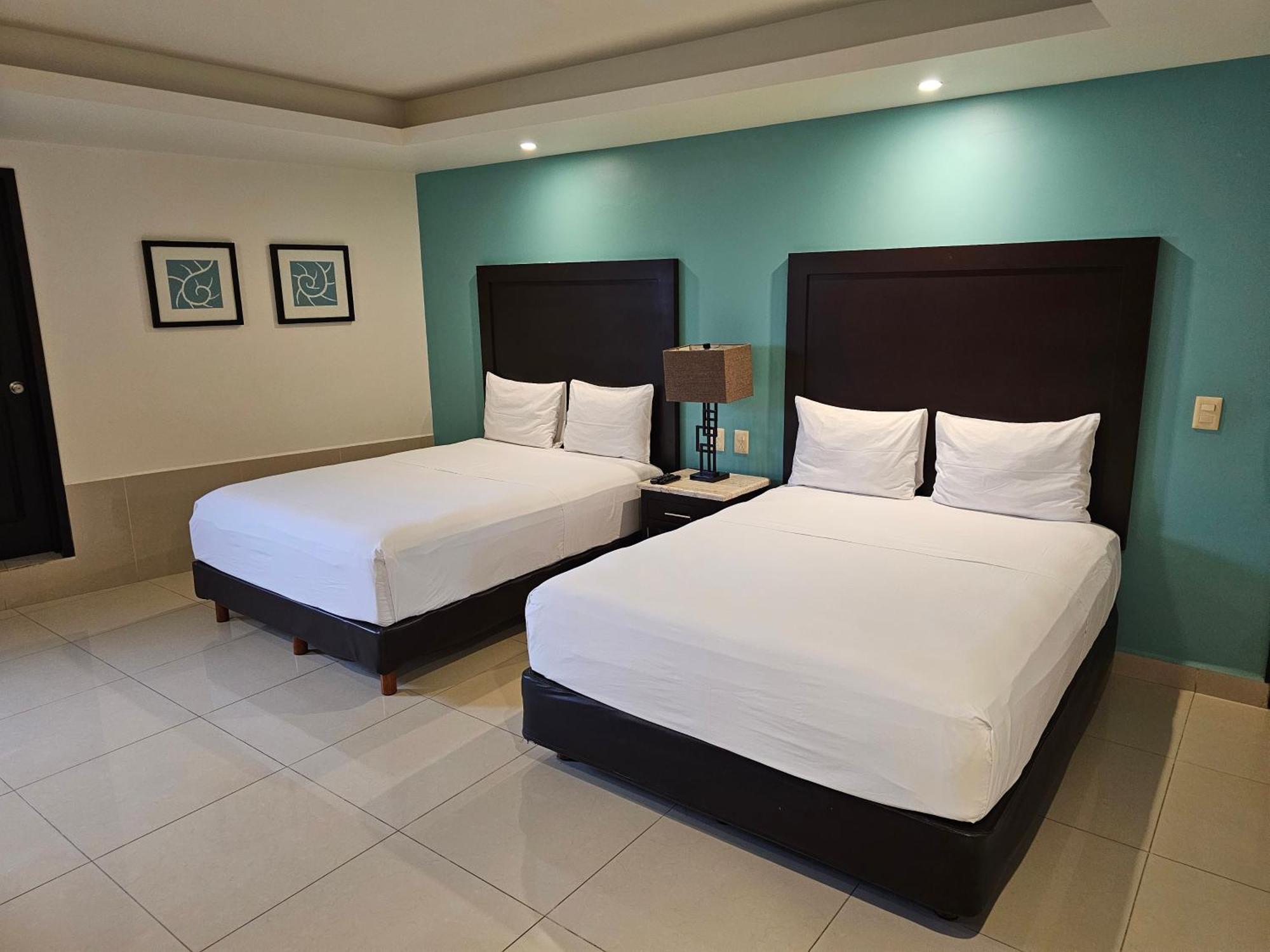 Hotel Maria Elena Cabo San Lucas Exteriör bild